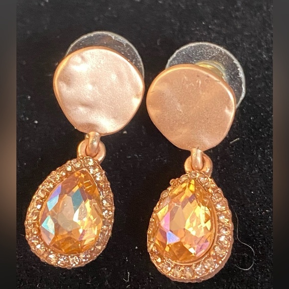 Beautiful Amber Gold Tone Earrings - Picture 2 of 3